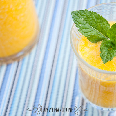 Koktajl z pomarańczą i cytryną